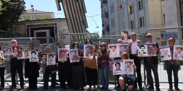 Cumartesi Anneleri Kasım ve Halil Alpsoy’un faillerini sordu