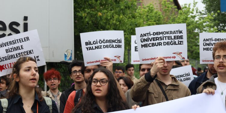 Direniş sonuç verdi: Bilgi Üniversitesi kapatma kararı geri çekildi