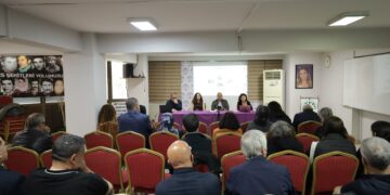 İzmir’de panel: Bağımlılık Kürt coğrafyasında yeni bir savaş yöntemi