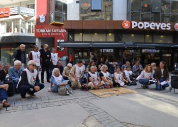 İHD’den gözaltında kayıplar açıklaması: Hakikat ve adalet sağlanmadan barış olmaz