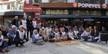 İHD’den gözaltında kayıplar açıklaması: Hakikat ve adalet sağlanmadan barış olmaz