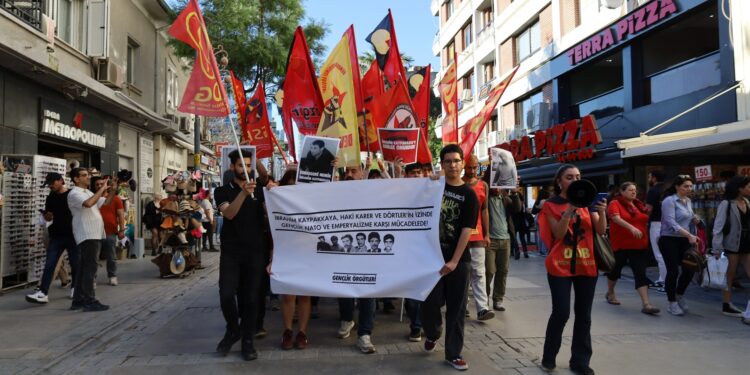 İzmir ve Ankara’da Mayıs anması: Devrimci öncüleri yürüyüş ve açıklamayla anıldı