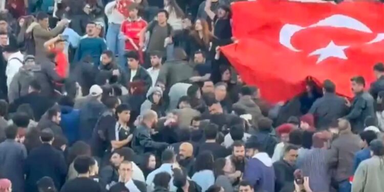 ODTÜ’lü öğrencilerin evlerine baskın: Çok sayıda gözaltı