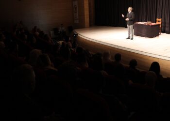 ‘Hawar’ oyunu Mîr Celadet’in memleketi Cizîr’de sahnelendi