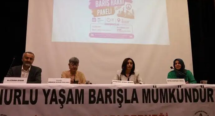 Adana’da ‘Barış Hakkı’ paneli: Kalıcı barış için hakikat ve katılımcı süreç şart