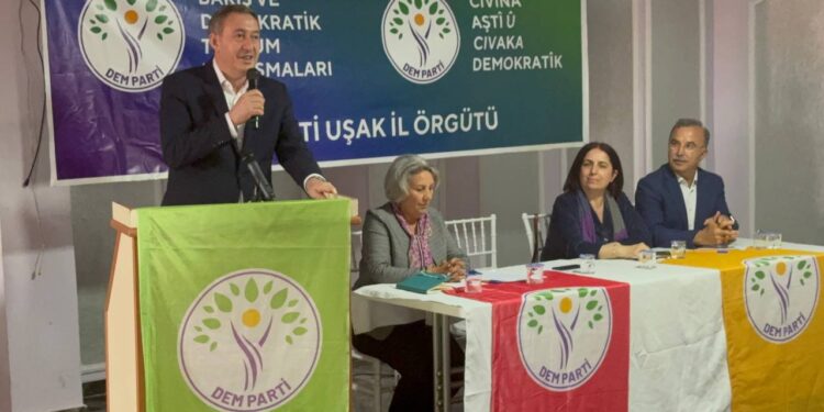 Bakırhan Uşak’ta konuştu: Barış süreci tüm halkların meselesi