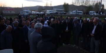 Özdemir Ozoğul’un cenazesi kimsesizler mezarlığından alınarak Qelqeli’de toprağa verildi