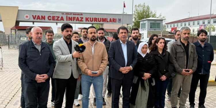 Van Cezaevi’nde ‘Kürtçe konuşamazsınız’ dayatmasına tepki