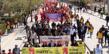 Hatimoğulları Wan’da konuştu: Çözüm savaş ittifakına karşı halkların ittifakıdır