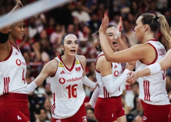 2-0'dan Döndüler: Filenin Sultanları'ndan Büyük Zafer