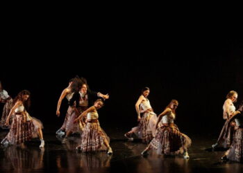 ‘Kız Doğdu / III’ ve ‘Hiç Kuş Yok’ eserleri AKM’de izleyiciyle buluştu