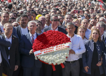 5 Belediye Başkanından Mansur Yavaş Kararı: 'Özgür Özel'in Yanında Yer Alırsa...'