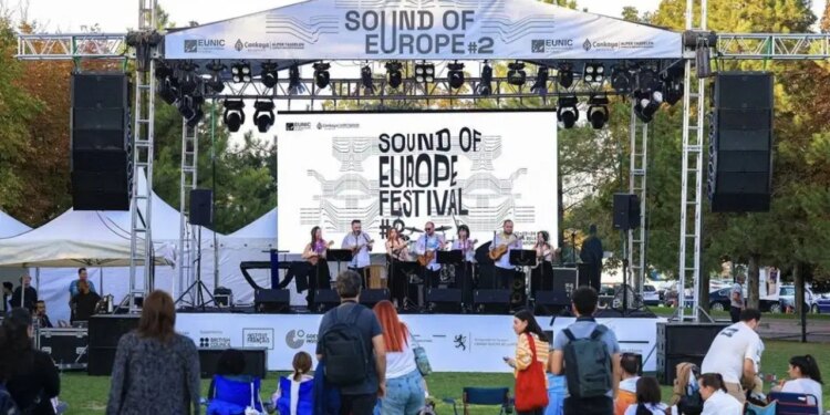Üç şehirde eşzamanlı ve ücretsiz festival: Yeni sesler Türkiye’den yükselecek