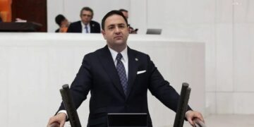 YDK’ye sevk edilen CHP’li Akdoğan’ın parti üyeliği silindi
