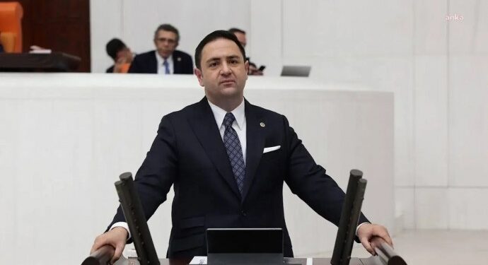 YDK’ye sevk edilen CHP’li Akdoğan’ın parti üyeliği silindi
