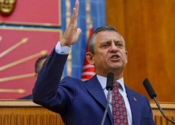 Özgür Özel: Tedbir kararı engel değil, derhal kurultaya gidilmeli