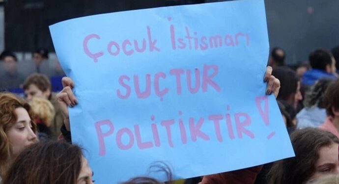 İstismara uğrayan 4 kardeş fail babaya teslim edildi