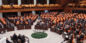 CHP salonu terk etti: Metin Yener yeniden Sayıştay Başkanlığı’na seçildi