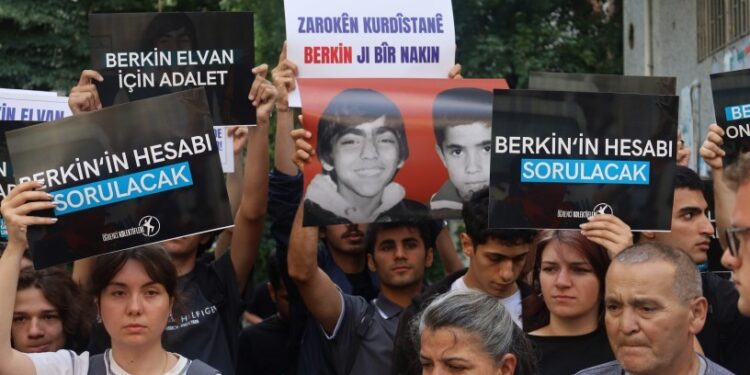 Berkin Elvan katledildiği yerde anıldı