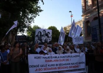 Birçok kentte İran konsolosluğu önünde protesto: İdamları durdurun