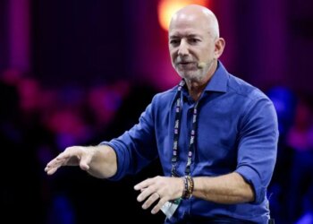 Jeff Bezos’a göre yapay zeka işsizlik değil yeni iş olanakları sunacak