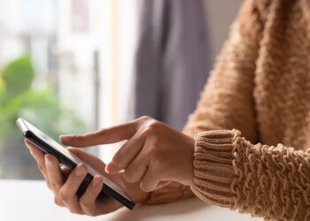 Dijital dünyanın yeni sendromu: Telefonu elinize alınca neden fark etmeden nefesinizi tutuyorsunuz?