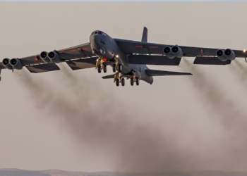 ABD'de Stratejik B-52 Uçağı Düştü: Nükleer Silah Taşıma Kapasitesi Bulunuyor