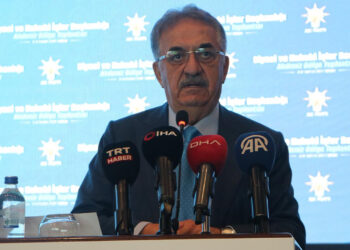 AK Parti'den Dikkat Çeken Anayasa Yorumu: Referandumla Hayat Bulacak