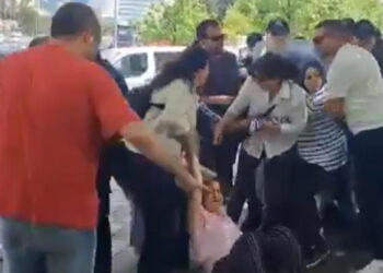 Açlık Grevi Kararı Alan Öğretmenlere Ankara'da Polis Müdahalesi: Çok Sayıda Gözaltı Var