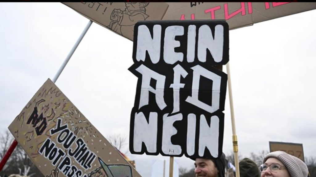 Almanya'da Aşırı Sağ Alarmı, AfD Rekor Kırdı