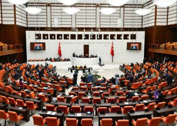 Ankara'da Siyaset Hareketlendi, TBMM'de Dengeler Değişti: İşte Yeni Sandalye Dağılımı
