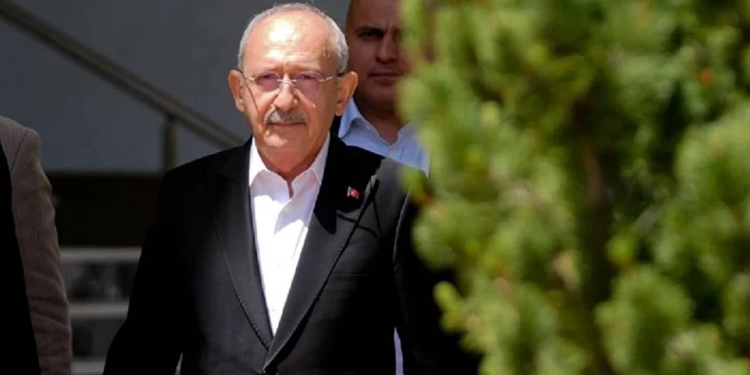 CHP'de Grup Toplantısı Gerilimi: Kılıçdaroğlu Cephesinden 'Kimse Bu Cüreti Gösteremez' Resti