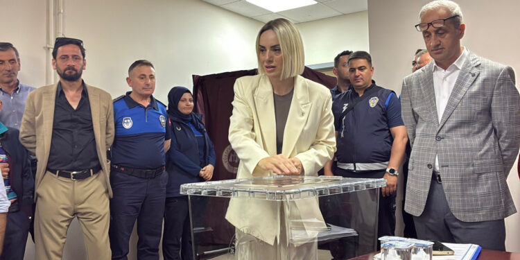 CHP'li Belediye AK Parti'ye Geçti! Seçim Sonrası Tansiyon Yükseldi