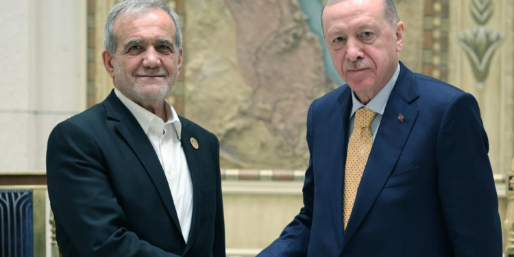 Cumhurbaşkanı Erdoğan’dan Pezeşkiyan’a Sabotaj Uyarısı: 'Barışa Katkı Sunacağız'