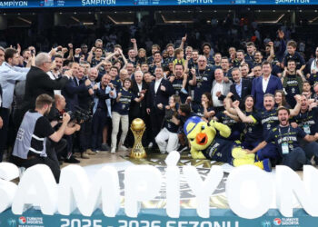 Fenerbahçe Beko Dört Ayrılığı Birden Duyurdu