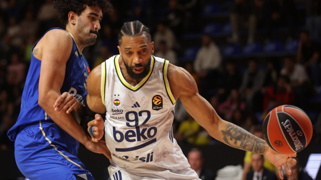 Fenerbahçe Beko'da Khem Birch ile Yollar Ayrıldı