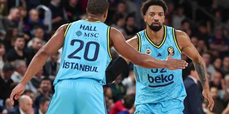 Fenerbahçe Beko'dan Üst Üste Ayrılık Açıklamaları