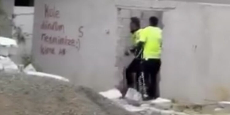 Iğdır'da Vatandaşı Darbeden Trafik Polislerine Soruşturma