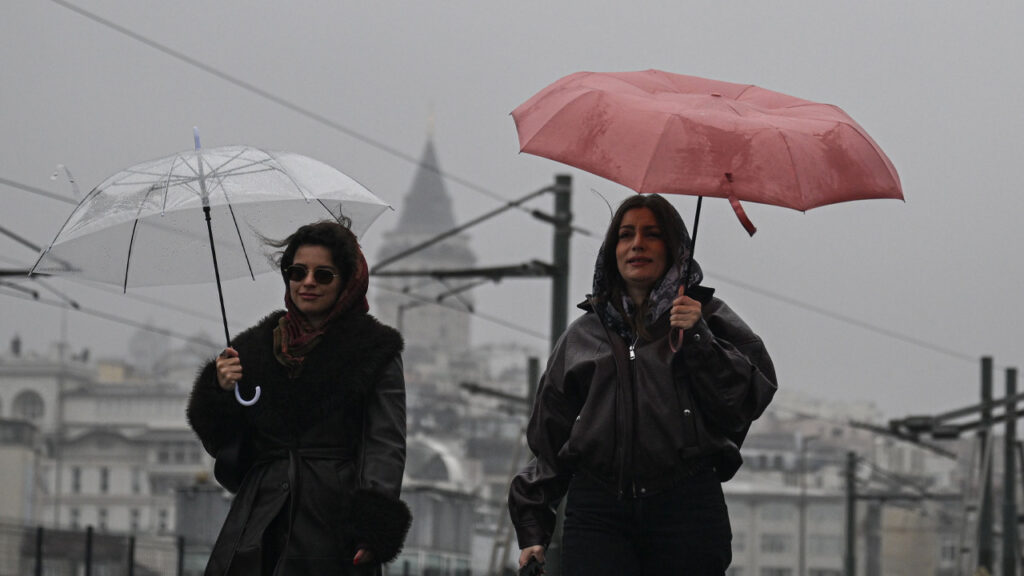 İstanbul'da Yaz Günü Kış Provası: Balkanlar'dan Gelen Dalga cumartesi Vuracak