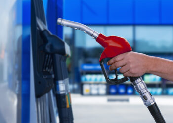 Küresel Petrolde 'Ateşkes' İyimserliği: Benzinde Eşel Mobil İndirimi Tabelada