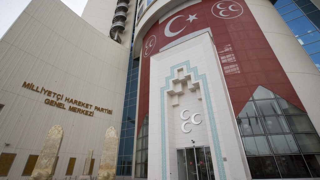 MHP’de Fesih Depremi Sürüyor: Adana İl Teşkilatı da Kapatıldı
