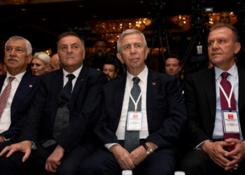 Mansur Yavaş ve Belediye Başkanları Yeni Partiye Geçecek mi? CHP’de İstifa Düğümü