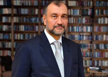 Murat Ülker'den Borç İtirafı: 8 Yılda 40 Fabrika Sattık