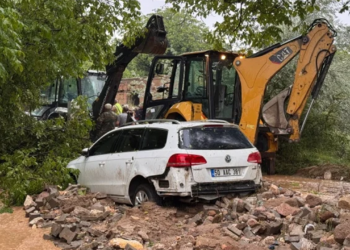 Niğde'yi Sel Vurdu: Bir Ölü, Beş Yaralı