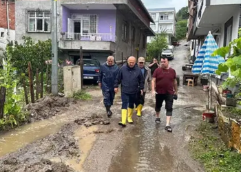 Ordu'yu Sağanak Vurdu: Ev ve İş Yerlerini Su Bastı