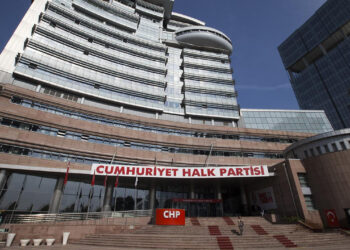 Özel Cephesinden Genel Merkeze Kurultay Çıkartması: Delege Dilekçeleri Teslim Edilecek
