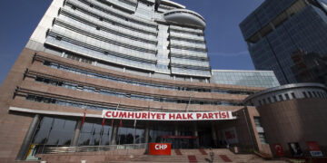 Özel Cephesinden Genel Merkeze Kurultay Çıkartması: Delege Dilekçeleri Teslim Edilecek