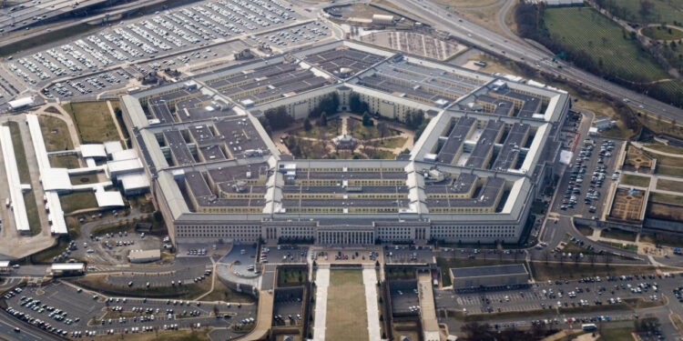 Pentagon'da 'Kimyasal Alarm': Giriş Çıkışlar Kapatıldı