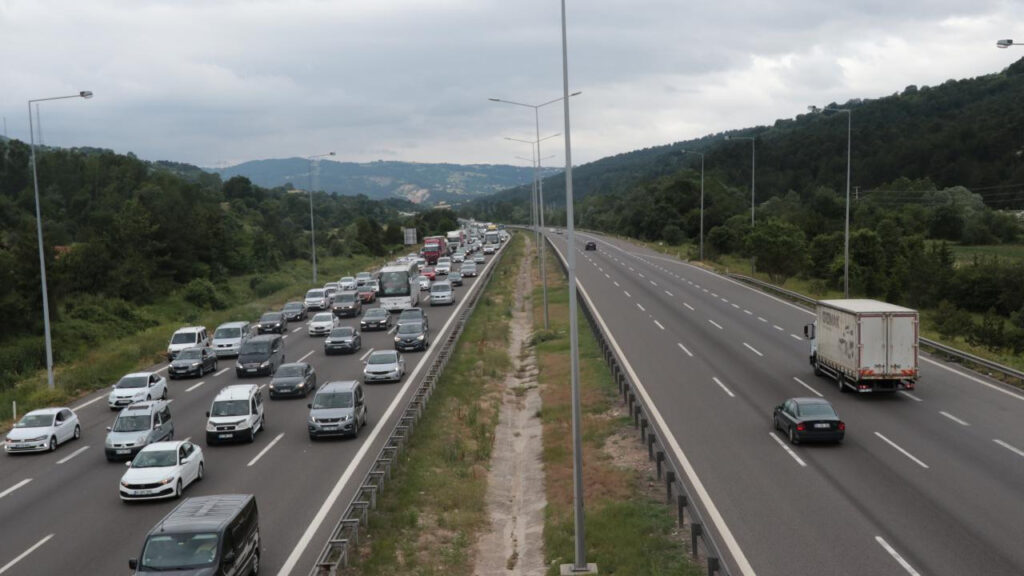 Sürücülerin Gözü Bu Açıklamadaydı: Ankara ve İstanbul Çevre Yolları Paralı mı Oluyor?