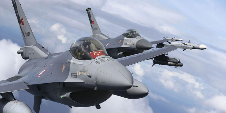 'Türk Savaş Uçakları Yunan Bakanı Taşıyan Uçağı Taciz Etti' İddiasına Yalanlama